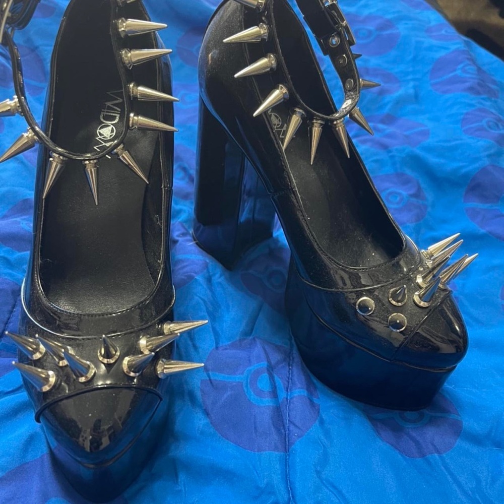 Spiked platform mary janes